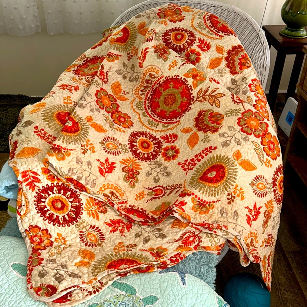 Vintage Twin Bedspread with 2 Pillow Shams